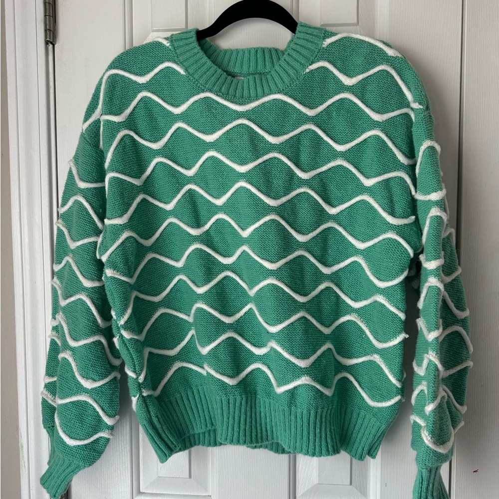 Baevely Sweater
